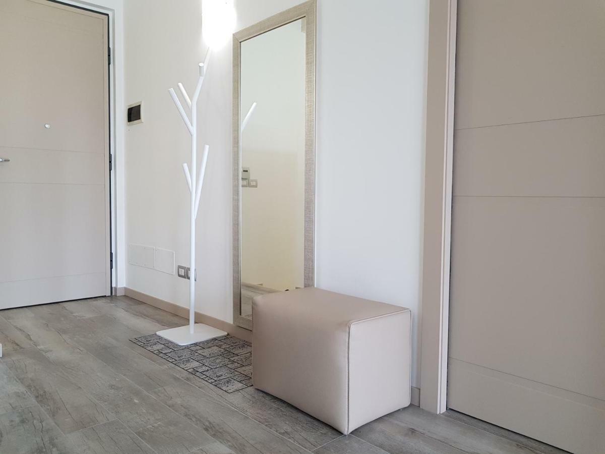 Luxury Apartments Beauty Gardens Сирмионе Экстерьер фото